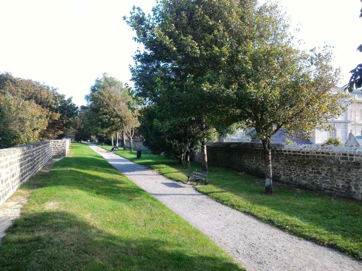 T3 En Vieille Ville 2Adult 2 Enfants Parking Gratuit - By La Source D'Orfee Boulogne-sur-Mer Eksteriør billede